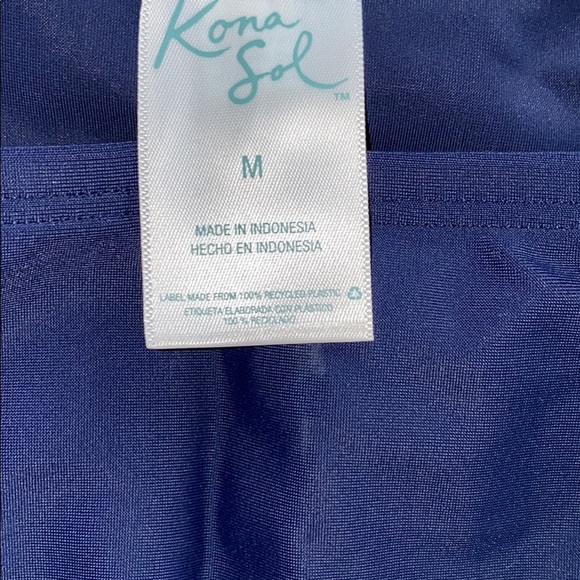 Bathing suit - Picture 3 of 5